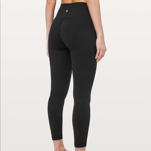 Lululemon Wunder Under size 6